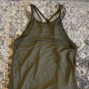 Lulu Lemon Forest Green tank with mesh sides. Size 6-8.